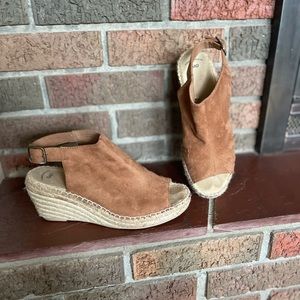 Wedge sandals